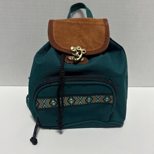 belt bag similar to lululemon This lululemon Everywhere Belt Bag dupe is in stock and half the cost on  Amazon