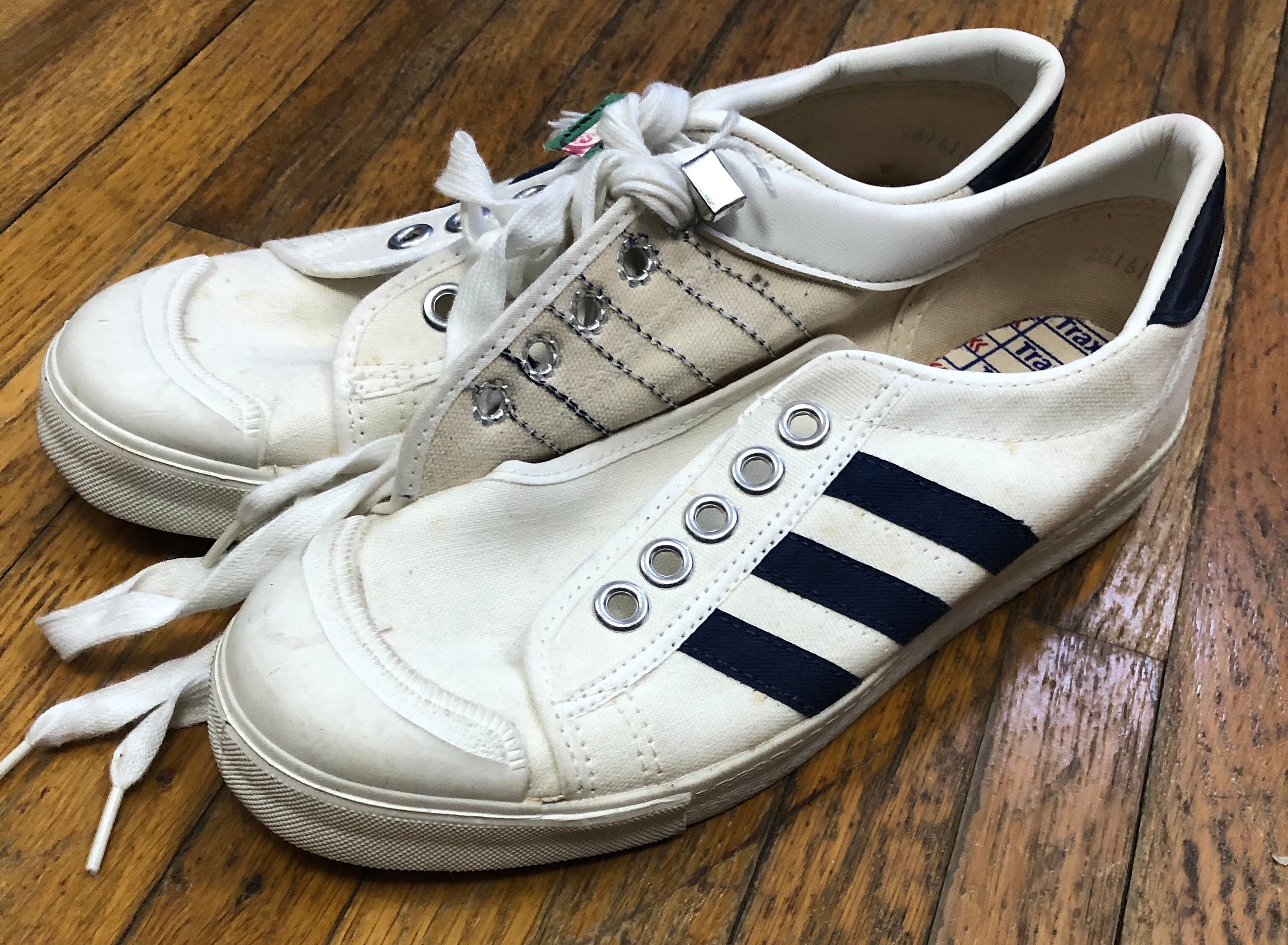 vintage trax sneakers