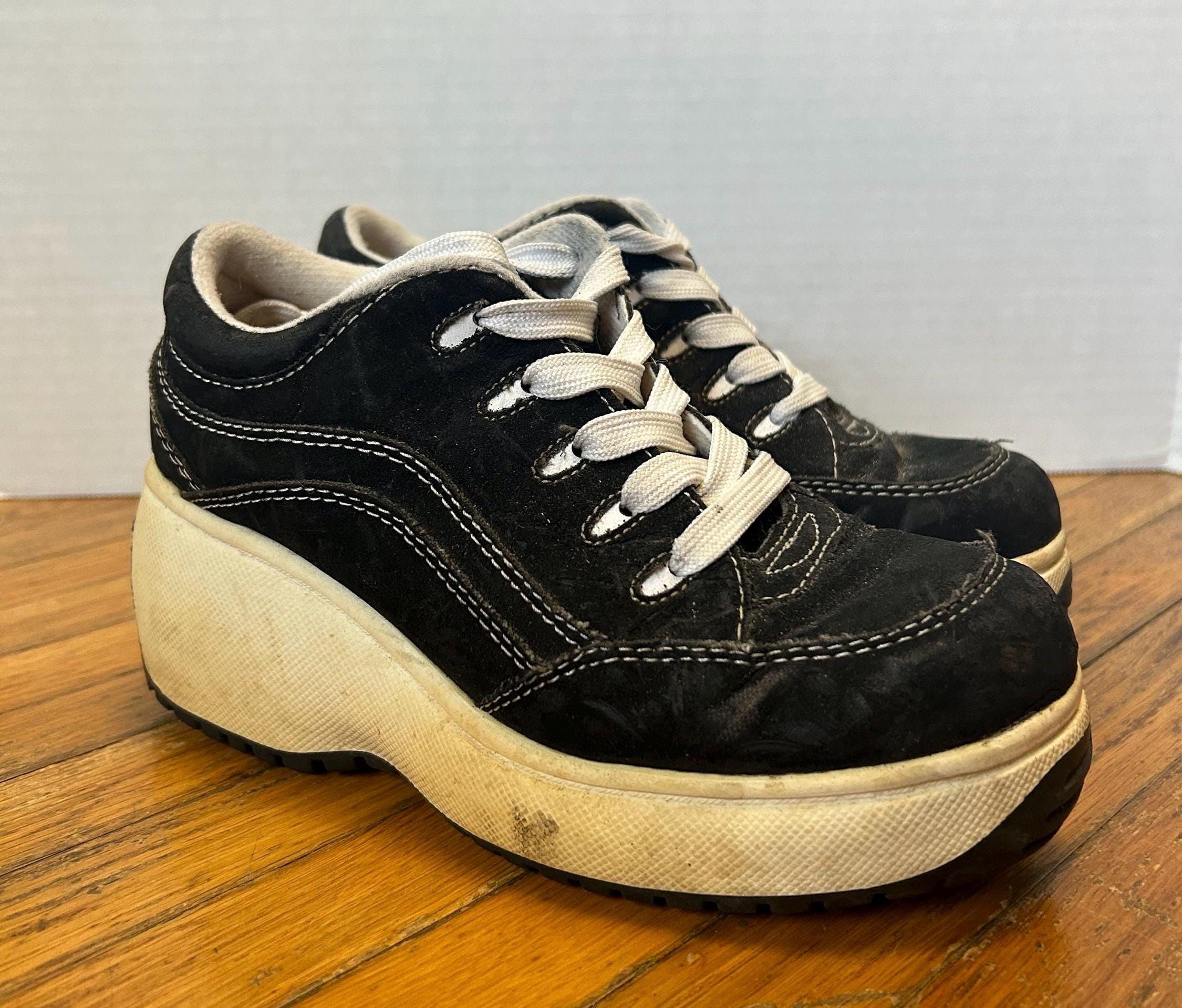 Vintage 1990s Lower East Side Sneakers Size 5 Black White Vintage 1990s Lower East Side Sneakers Size 5 Black White
