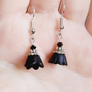 Tiny Black Flower Earrings, Cute Silver and Black Gothic Flower Dangle Earrings, Elegant Gothic Floral Earrings, Gothic Wedding