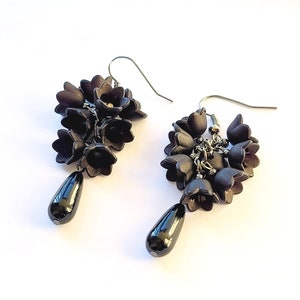 Black Flower Cluster Earrings, Gothic Floral Dangle Earrings, Black Floral Earrings, Cluster Flower Earrings, Gothic Earrings