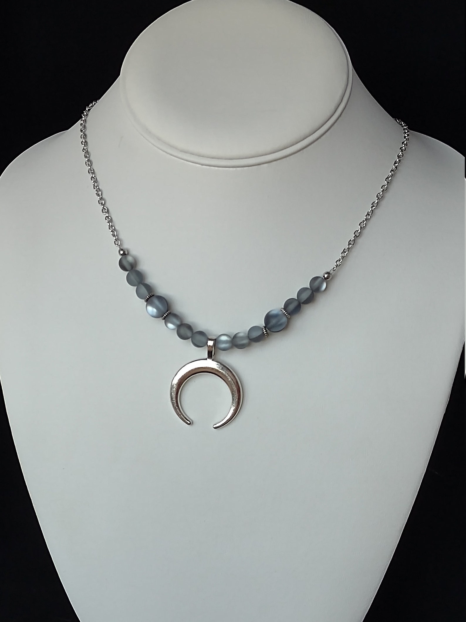 aura glow silver