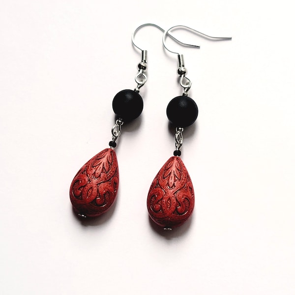 Black and Red Gothic Dangle Earrings, Elegant Red Teardrop Drop Earrings, Matte Black Jewelry, Large Gothic Earrings, Elegant Goth Earrings