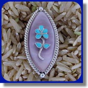 Pink Mussel Shell with Flower Ring