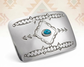 Fivela de cinto em prata de lei com cabochão de turquesa, inspirada nos nativos americanos – Joia do sudoeste americano com estampa artesanal.