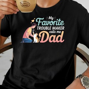Men&#39;s Minimalist Cat Dad T-Shirt: 100% Cotton Tee