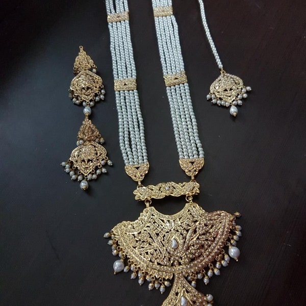 5 lada rani haar with earrings n tikka/hydrabadi Jadau pearls n gold set with tikka /multilayer long pearls mala Set