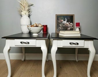 Juego de mesitas auxiliares restauradas / Mesitas de noche blancas y negras, mesas auxiliares de madera