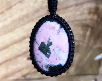 Pink rhodochrosite necklace for women, rhodochrosite pendant necklace, pink stone necklace, macrame gemstone pendant, macrame stone necklace