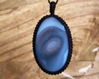 Botswana Agate Necklace for women, Agate stone Neckace for men, Agate jewelry, macrame rock necklace, healing crystal and stones jewelry