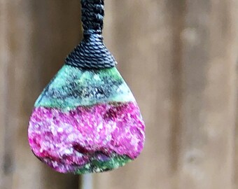 Ruby Zoisite pendant necklace for women, ruby jewelry handmade, macrame gemstone pendant for men, healing crystals and stones jewelry girls