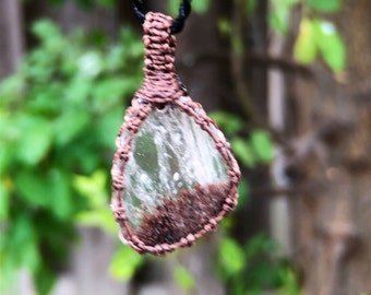 Garden quartz necklace, quartz necklace, terrarium necklace, lodolite quartz necklace, macrame necklace for men, macrame gemstone pendant,