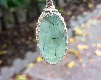 Prehnite pendant necklace, prehnite necklace for women, macrame gemstone pendant, macrame rock necklace, boho jewelry,tribal choker necklace