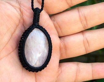 ROSE QUARTZ NECKLACE Pendant, Healing Crystal Jewelry, Macrame Gemstone