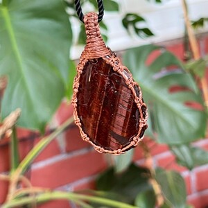 RED TIGERS EYE necklace, iron tiger eye pendant, red tiger eye pendant, macrame rock necklace  for men, macrame gemstone necklace, crystal