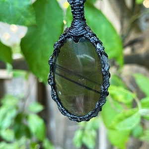 MIDNIGHT LACE OBSIDIAN pendant, worry stone necklace men, obsidian necklace, macrame gemstone pendant, obsidian crystal necklace, healing