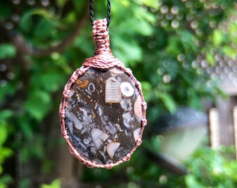 CRINOID FOSSIL CORAL pendant, fossil coral jewelry, macrame gemstone necklace, macrame stone necklace, surfer necklace, crinoid necklace men