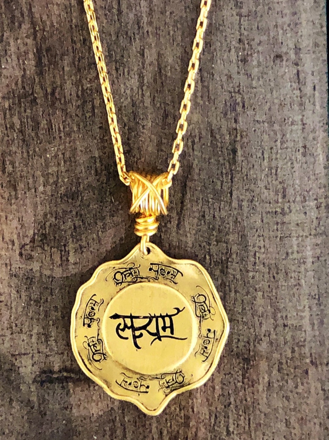 Little Hen Mantra Necklace