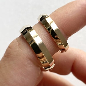 14K Gold Knife Edge Wedding Rings Set: Minimalist Matching Bands