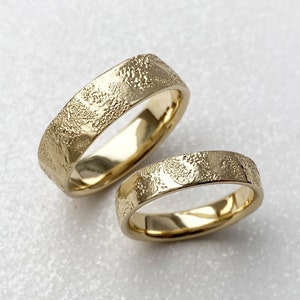 Organic handmade wedding ring, Raw solid 14K gold wedding band, Rustic men&#39;s wedding ring, Gold couple rings, Gold unisex matching rings