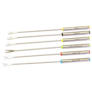 Può includere: Sei forchette da fonduta in acciaio inossidabile con manici colorati. Ogni manico è di un colore diverso: giallo, nero, giallo, verde, rosso e blu. Ogni forchetta ha un nome inciso sul manico: Jana, Jürgen, Cotta, Oma Hildegard, Oma Inge e Opa Willi.