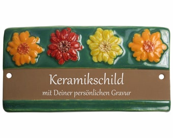 Keramikschild 16,5 x 8,5 cm vier Blüten mit grünem Rand