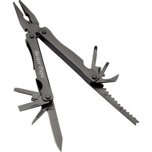 Op de afbeelding: Zwarte multitool met een zaag, tang en mes. De tool is gegraveerd met de woorden "Bester Papa".