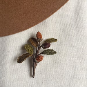 Crochet Acorn Branch Wedding flower boutonniere, Thank you gift, Handmade brooch. Mother’s Day gift. Meaning gift
