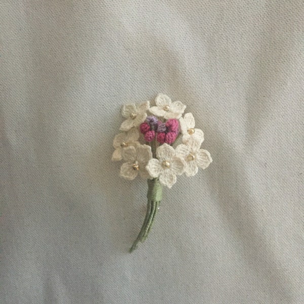 Crochet Hydrangea flower brooch, handmade flower, crochet handmade, handmade jewellery, wedding boutonniere, mother’s day gift.