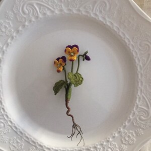 Crochet Pansy flower brooch with root, Handmade brooch, Mother&#39;s day gift, Wedding gift, Wedding Flower Accessories
