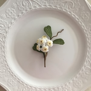Broche Hoya rotundiflora au crochet : boutonnière de fleurs de mariage, cadeau de remerciement, broche faite main. Cadeau pour la fête des mères. Signification cadeau
