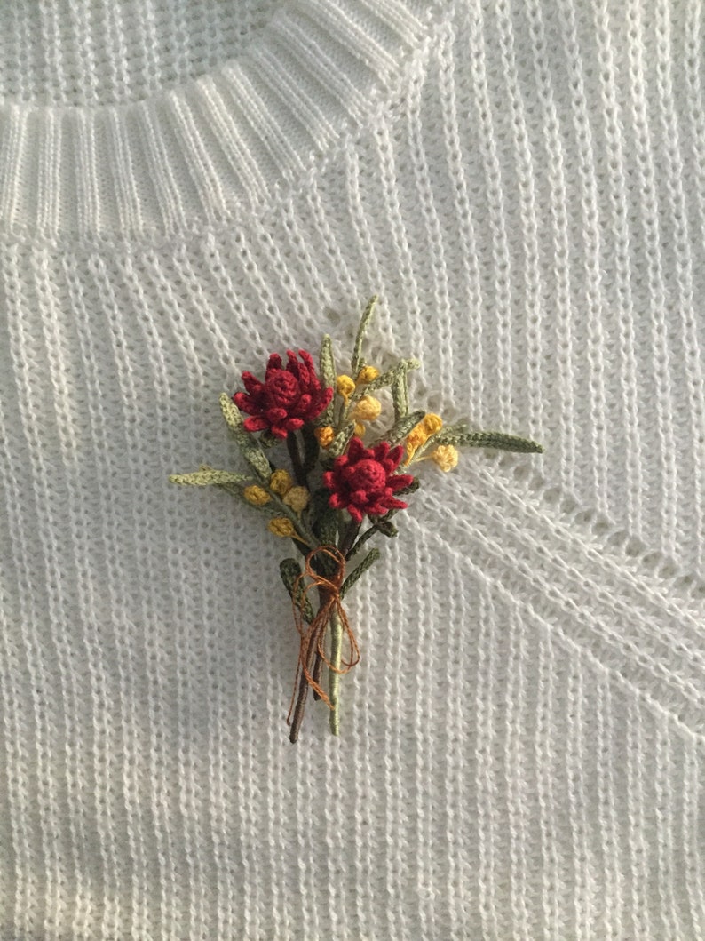 Crochet Waratah and Wattle flower brunch Brooch, Wedding flower boutonniere, Thank you gift, Handmade Native flower brooch 