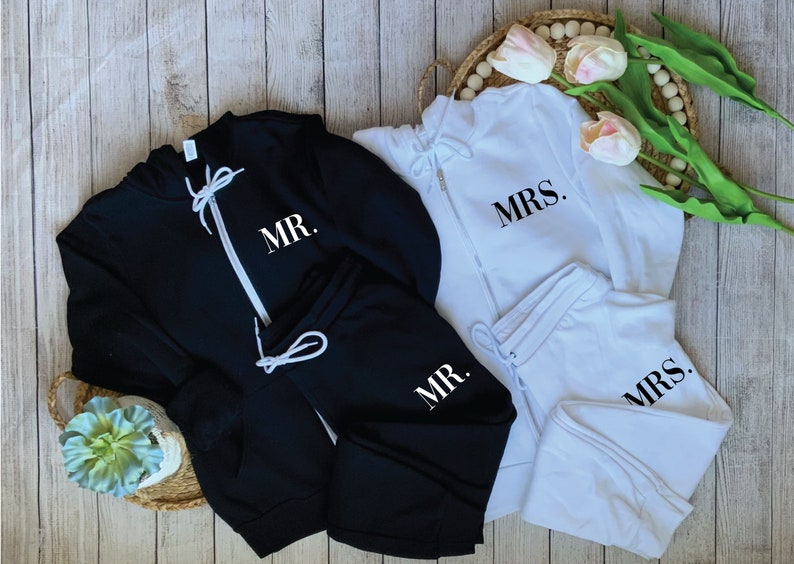 MR and MRS MATCHING Set, Unisex Zip up Hoodie Sweatshirt and Jogger Sweatpants, Mr & Mrs Matching Sweatsuit, Bridal Shower, Engagement Party