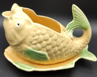 1930s Rare Ceramic Clarice Cliff Fishware Sauce boat and drip dish. Shorter & Sons. Ceramic. Earthenware Rare Ceramic