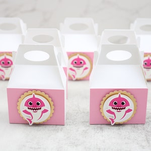 Baby Shark Favor Box, Baby shark birthday, Baby shark party, Baby shark birthday, Baby shark, Birthday gift box, Personalized box