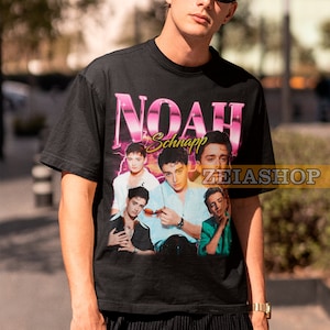 Noah Cameron Schnapp Retro 90s T-shirt, Noah Schnapp Sweatshirt, Noah Schnapp Homage, Noah Schnapp Fan Gift, Noah Schnapp Tee zdjęcie 6