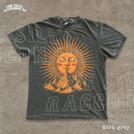 Boho Sun Shirt Celestial Sun Face Mountain Tee Vintage Mystical Graphic Top Sun Worship Gift for Nature Lover Unisex Shirt Men Women