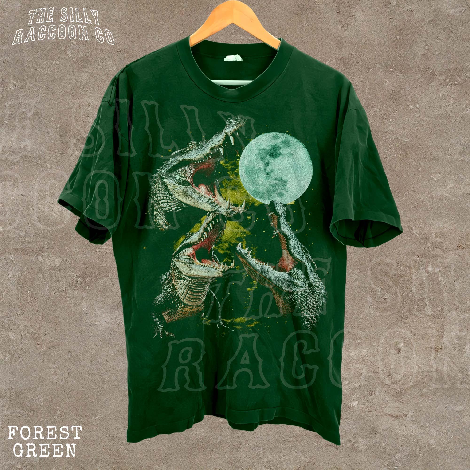 Crocodile Moon Grunge Graphic Tee | Vintage Style Three Gators