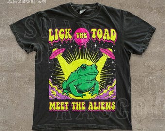 Psychedelic Frog Comfort Colors® Shirt, Lick The Toad Tee, Retro UFO Alien Graphic Tee, Vintage Trippy Stoner Shirt, Rave Party Gift