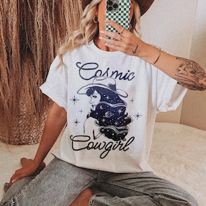 Vintage Cosmic Cowgirl Y2K Graphic T-Shirt -  Retro Cowgirl Western Shirt - Country Tee - Boho Shirt - Trendy Shirt - Cowgirl Gift