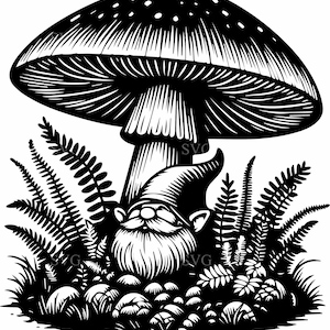 Könnte beinhalten: Schwarz-Weiß-Illustration eines Gartenzwergs unter einem großen Pilz. Der Zwerg hat einen langen Bart und trägt eine Zipfelmütze. Farne und andere Pflanzen umgeben den Zwerg und den Pilz und schaffen eine skurrile Szene.