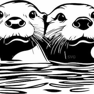 Può includere: Illustrazione in bianco e nero di due lontre che nuotano nell'acqua. Le lontre sono raffigurate con dettagli, tra cui baffi e occhi espressivi. L'immagine è un design semplice ma elegante, adatto a varie applicazioni.