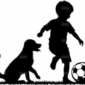 犬とサッカーをする少年 SVG 4 カット ファイル - ボールを持つ子供とペットのシルエット - アウトドア スポーツ デザイン
