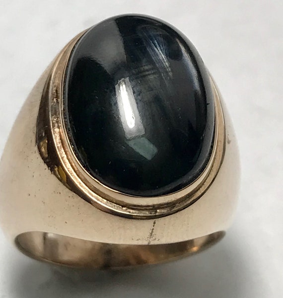 Black Star Sapphire Ring set in 10kt Yellow Gold - image 3