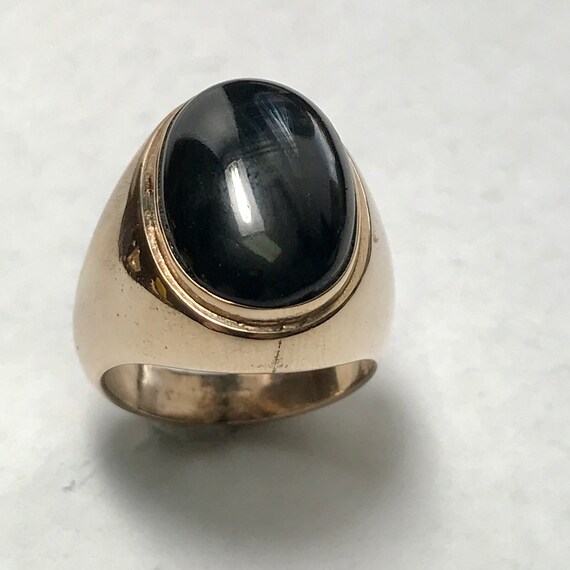 Black Star Sapphire Ring set in 10kt Yellow Gold - image 1