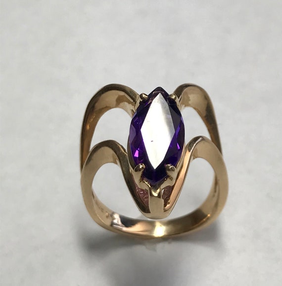 14kt  Yellow gold chevron Amethyst Ring - image 2