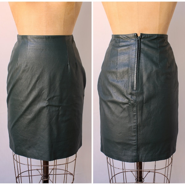 80s Green Leather Skirt / Vintage Mini Skirt / Pencil Skirt / 1980s Bagatelle / Size 4, Waist 24"