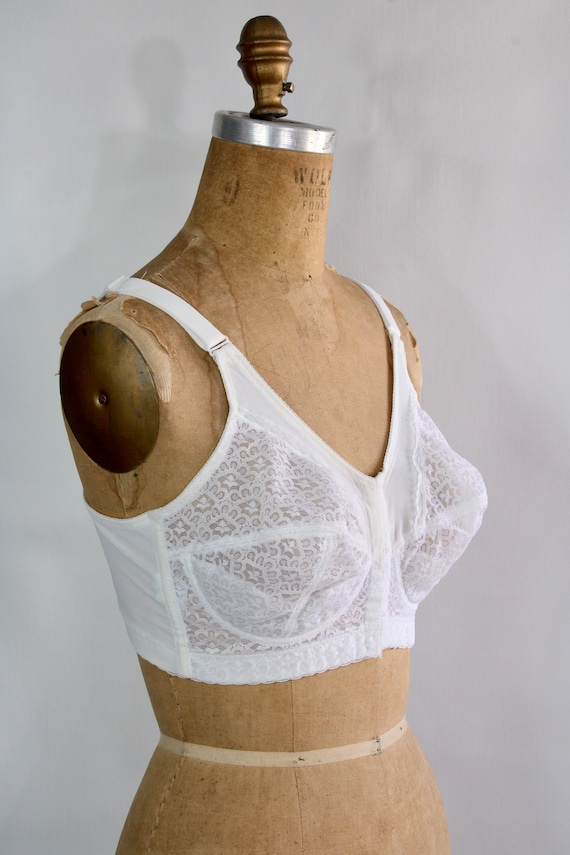Vintage White Lace Bustier Bra / 1980s Sexy Pinup Boudoir Bra With