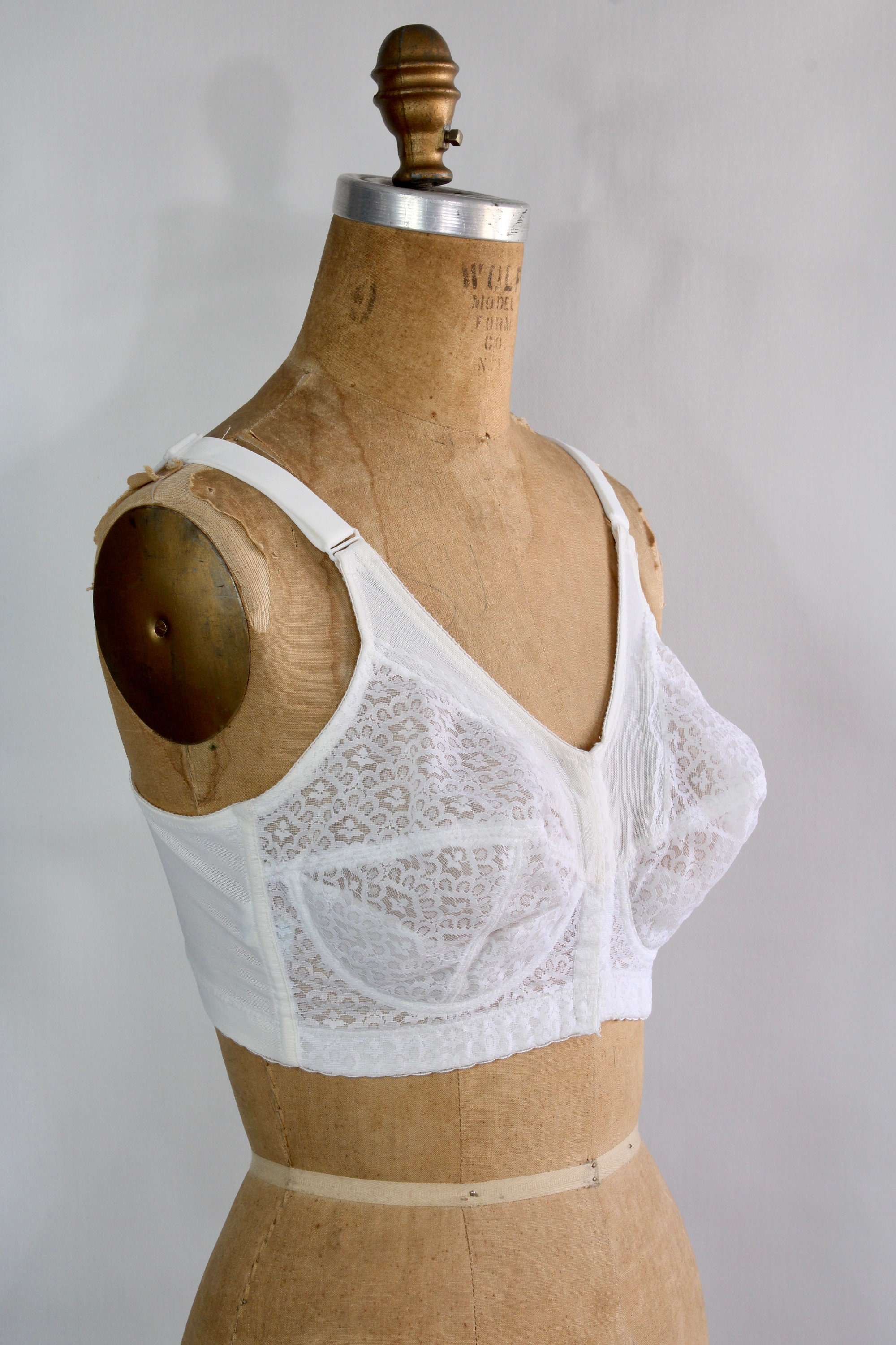 Vintage White Lace Bustier Bra / 1980s Sexy Pinup Boudoir