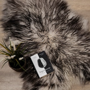 WOOOL® Sheepskin - Icelandic White Black Curly - 100% Genuine - Long Wool - Rug - ECO+